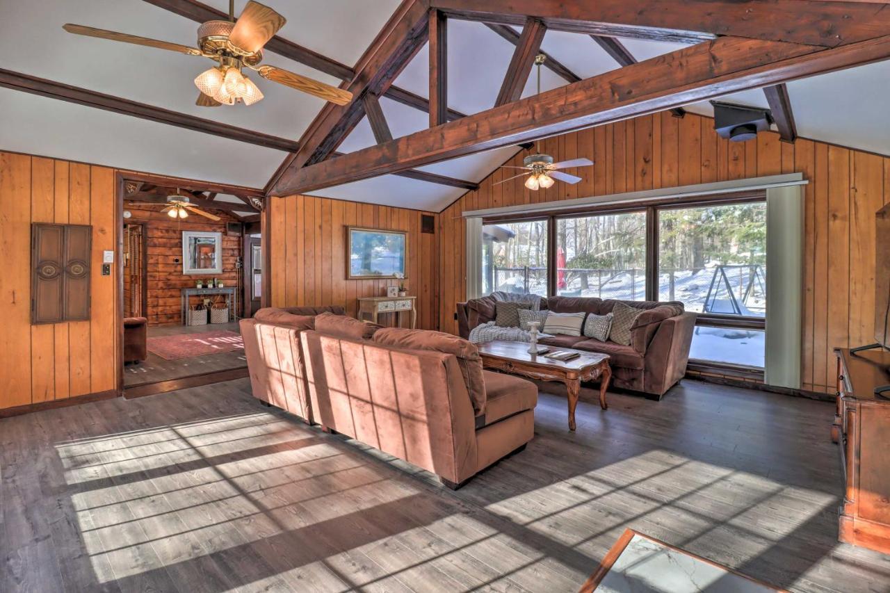 Rustic Harmony With Fire Pit And Hot Tub! Lake Harmony