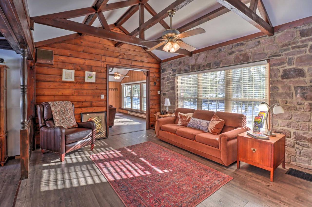 Rustic Harmony With Fire Pit And Hot Tub! Holiday home