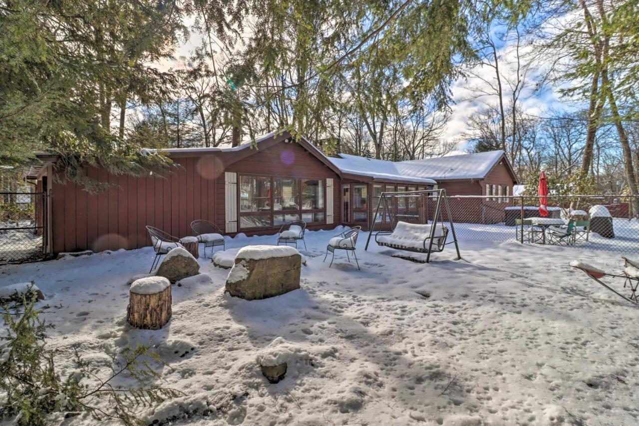 Rustic Harmony With Fire Pit And Hot Tub! Lake Harmony