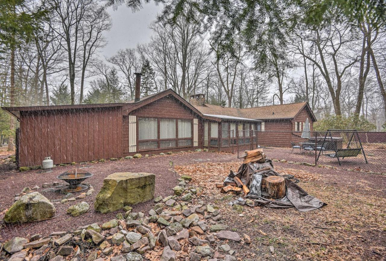 Holiday home Rustic Harmony With Fire Pit And Hot Tub!