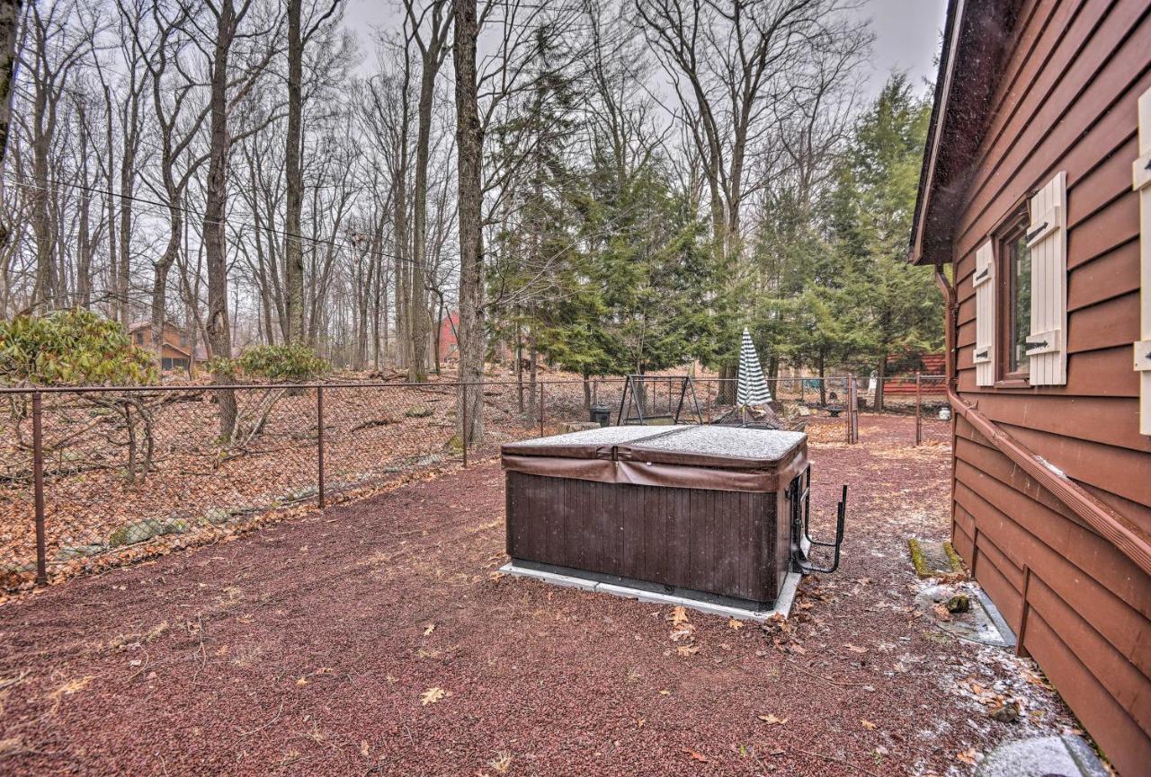 Holiday home Rustic Harmony With Fire Pit And Hot Tub! Lake Harmony
